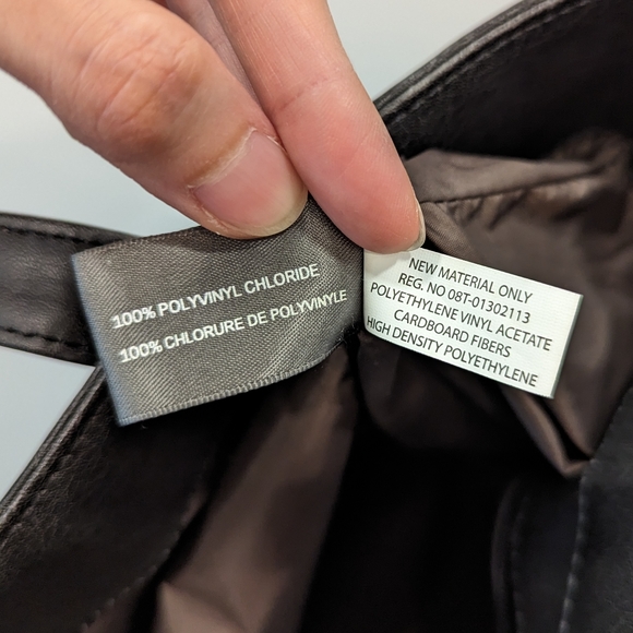 Matt & Nat Jasmine Classic Black Shoulder Bag - Picture 10 of 13